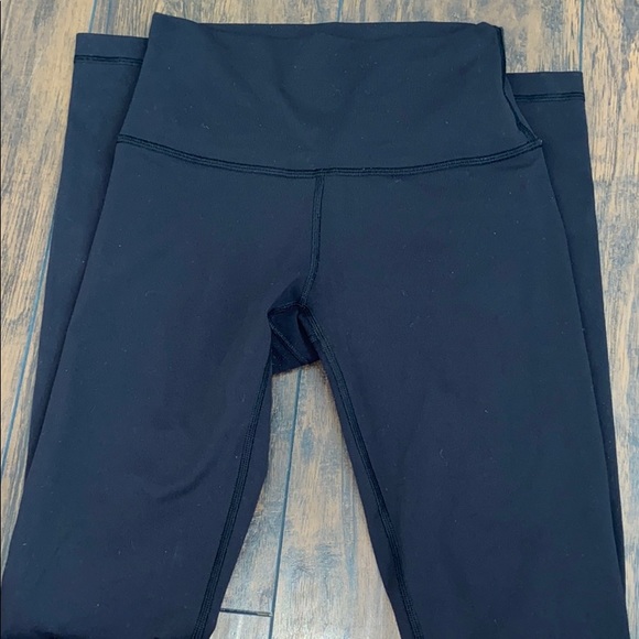 Lululemon High Rise Wunder Under - Picture 2 of 5